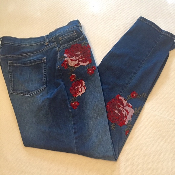 women's gloria vanderbilt amanda embroidered jeans